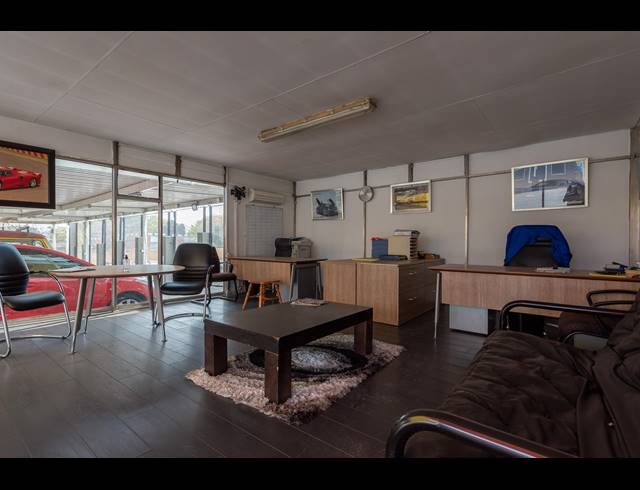 990M² RETAIL FOR SALE IN TURFFONTEIN
